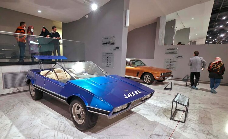 La entonces familia imperial se daba los lujos que quería con los autos