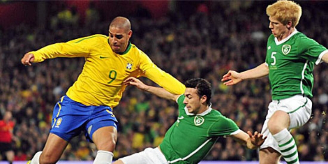 Adriano en su última aparición con la Selección de Brasil frente a Irlanda