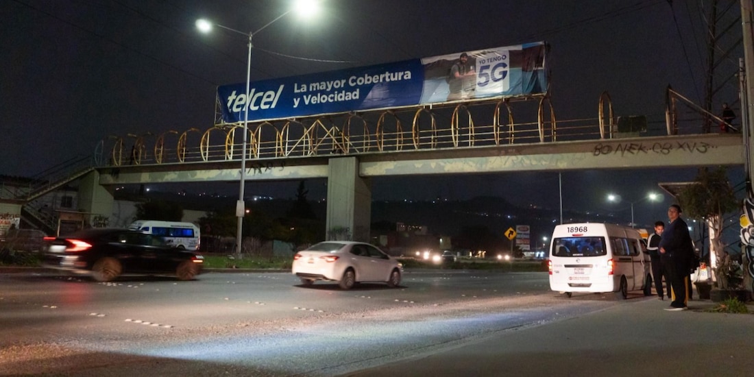 En la imagen la vía del Boulevard 2000 con nuevas luminarias, ayer.