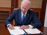 Biden firma proyecto de ley de 1.6 billones de dólares para financiar el Gobierno en 2023