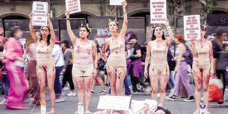 Antiespecistas se manifestaron contra la explotación animal.