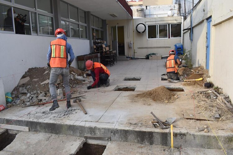 Inversión de 64 millones de pesos para modernizar escuelas en Magdalena Contreras, priorizando la educación de calidad.