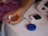 Adulta mayor con enfermedad