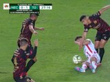 Kevin Castañeda sufrió un terrible lesión tras un choque fortuito con Maximiliano Silvera en el cotejo Necaxa vs Tijuana.