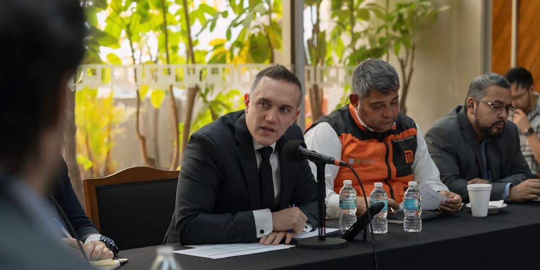 Representantes de firmas como Siemens, CAF y Azvi durante la mesa de trabajo para el desarrollo de ingeniería ferroviaria en el Metro.