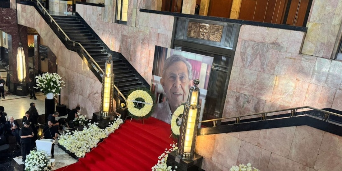 Rinden homenaje a Cuauhtémoc Cárdenas en el Palacio de Bellas Artes
