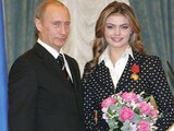 Presunta familia de Vladimir Putin se escondió en un chalet.