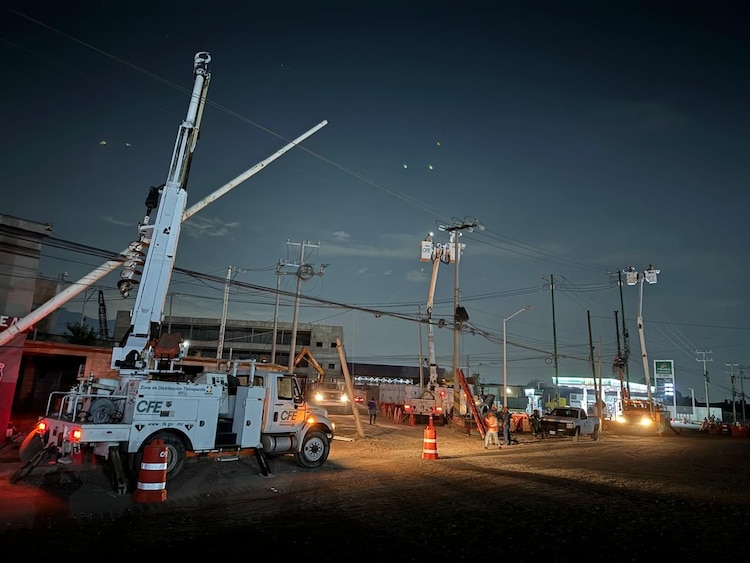 Obras eléctricas de la CFE permiten operar el tren al AIFA.