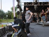 Mon Laferte presume su panza de embarazada en el Pa'l Norte