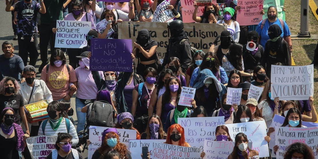Marcha de estudiantes del IPN en CDMX.