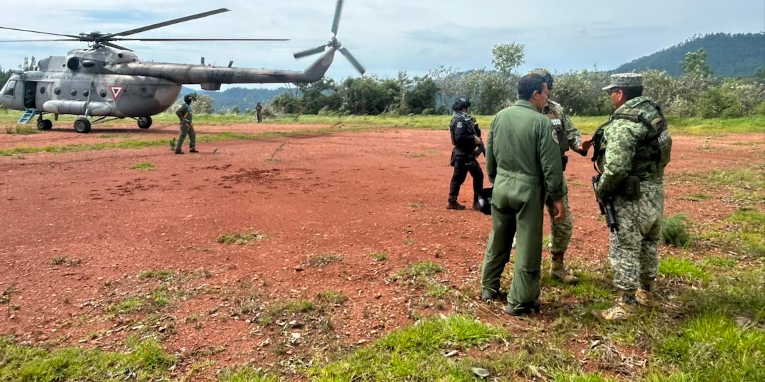 Fuerzas federales mantienen dispositivo de seguridad tras reportes de detonaciones en Los Bayados, Ajuchitlán.