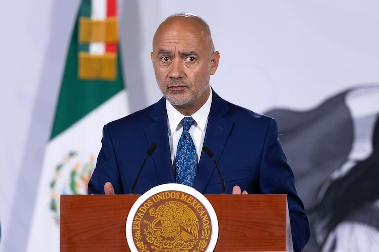Jesús Antonio Esteva Medina, secretario de Infraestructura, Comunicaciones y Transportes, informó sobre las acciones para reforzar la seguridad en las carreteras federales.