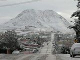 CHIHUAHUA, CHIHUAHUA, 31DICIEMBRE2020.- El ingreso del frente frío y la Cuarta Tormenta Invernal provocaron intensas nevadas en al menos 30 municipios de la entidad, la espesura del hielo provocaron el cierre de tramos carreteros, volcaduras de vehículos y un marcado descenso de temperatura.
FOTO: CUARTOSCURO.COM