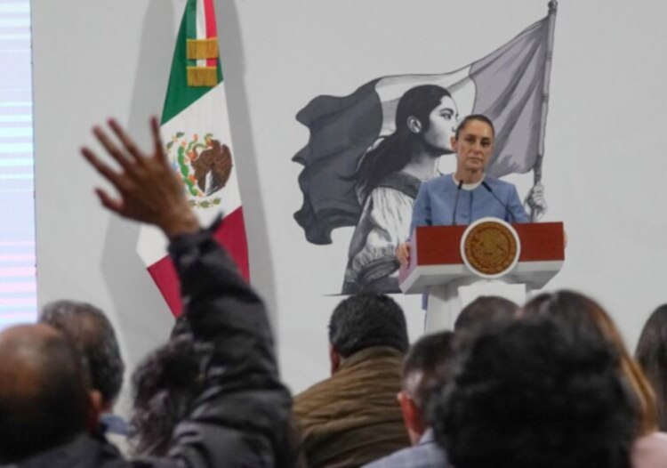 La presidenta Sheinbaum, ayer, durante la conferencia matutina de Palacio Nacional.