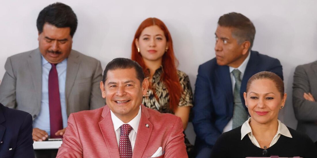 El gobernador Alejandro Armenta destacó la riqueza cultural y turística de Puebla, e invitó a las familias a disfrutarla con paz y tranquilidad.