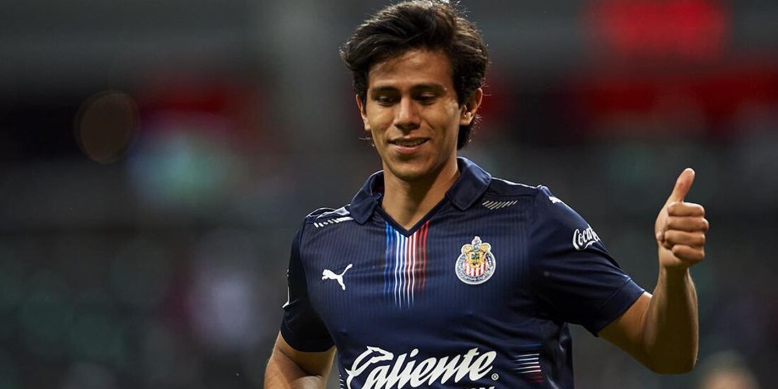 José Juan Macías durante uno de sus partidos con Chivas en su anterior etapa con los rojiblancos.