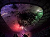 Los fuegos artificiales aparecieron al término de la clausura.