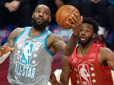 LeBron James en una acción del NBA All-Star Game 2022.