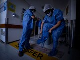 En el Hospital Juárez, que se ha convertido en un campo de batalla contra el coronavirus SARS-CoV-2, médicos, enfermeras y todo el personal son héroes que día a día luchan contra la pandemia.