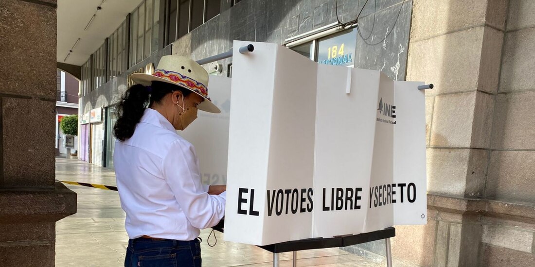 El dirigente nacional de Morena, Mario Delgado, dio por sentado el triunfo de su candidata, Rosa Elena Jiménez.
