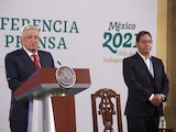 (Izq. a der.) El presidente de México, Andrés Manuel López Obrador y Luis Alberto Arce, presidente de Bolivia.