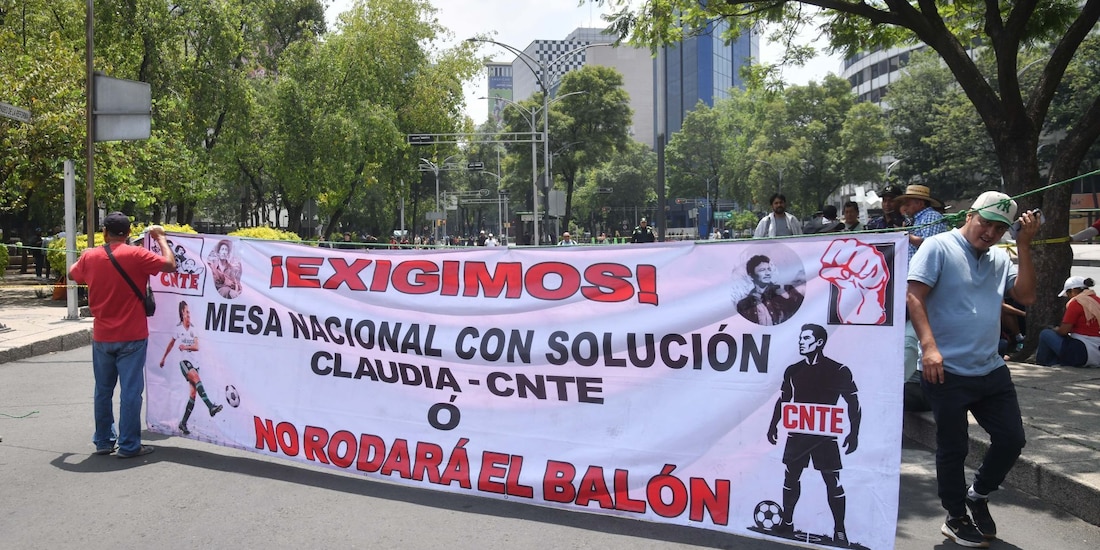 Integrantes de la de la Coordinadora Nacional de Trabajadores de la Educación (CNTE)