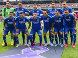 Jugadores de Cruz Azul, en la foto grupal, antes de un juego en el Clausura 2020.