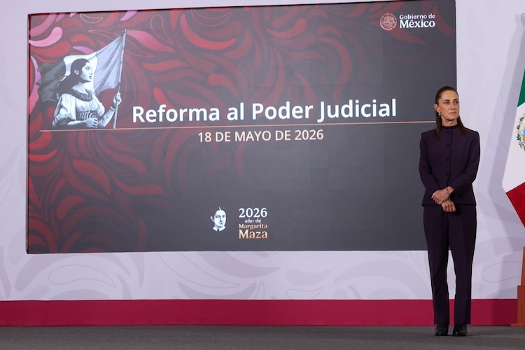 Claudia Sheinbaum, presidenta de México, presenta la iniciativa en la Conferencia del Pueblo.