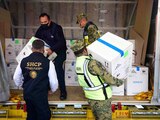Arribo de 400 mil vacunas contra el Covid-19 de la empresa Pfizer-BioNTech, en el AICM, el 12 de enero de 2021.