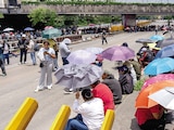 DOCENTES BLOQUEAN Circuito Interior casi en la esquina con Chapultepec, ayer.