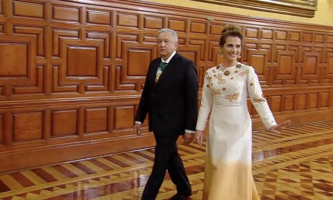 El presidente López Obrador y su esposa Beatriz Gutiérrez.