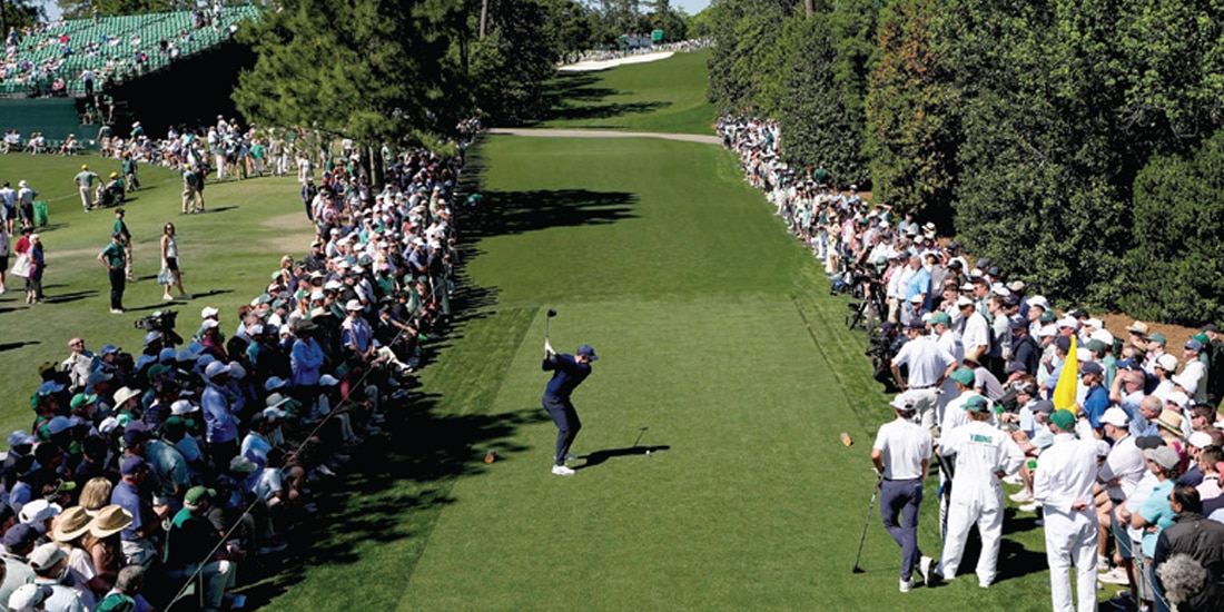 EL DE IRLANDA del Norte, en una de sus ejecuciones, ayer, en el campo principal de Augusta.