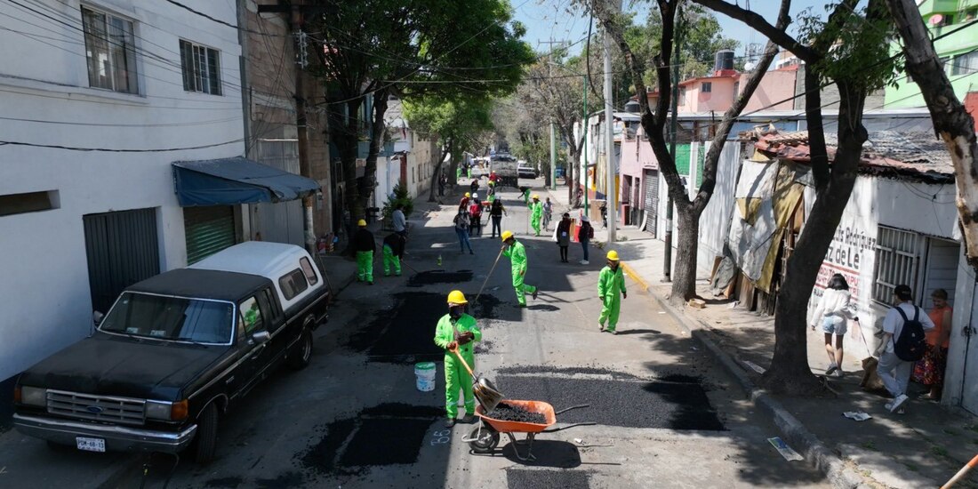 Este sábado arrancó el programa "Bienestar en tu colonia" con bacheo en calles de la alcaldía Tlalpan