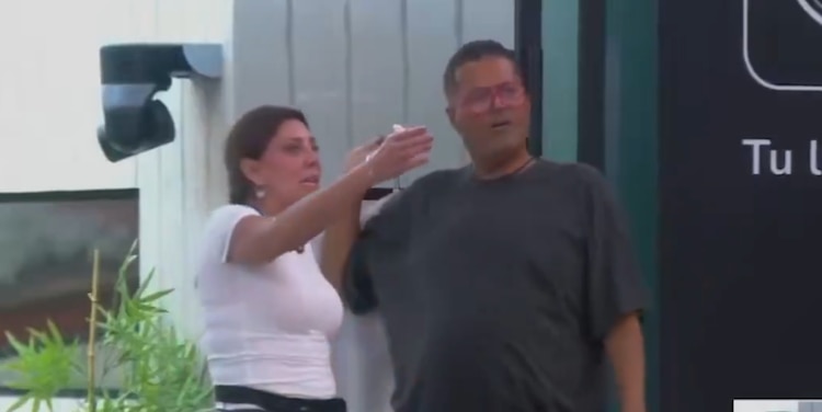 El momento de la pelea entre Aldo Rendón y Cynthia Klitbo