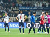Futbolistas del Monterrey después de su derrota contra el Al-Ahly en los cuartos de final del Mundial de Clubes.