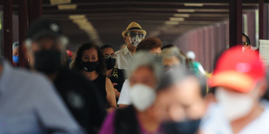 La Secretaría de Salud estima que hay 27 mil 235 casos activos de COVID-19 en México.