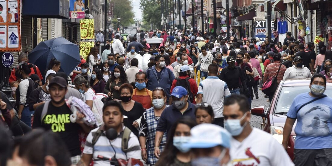 Aglomeración en la Ciudad de México, el 11 de julio de 2020.