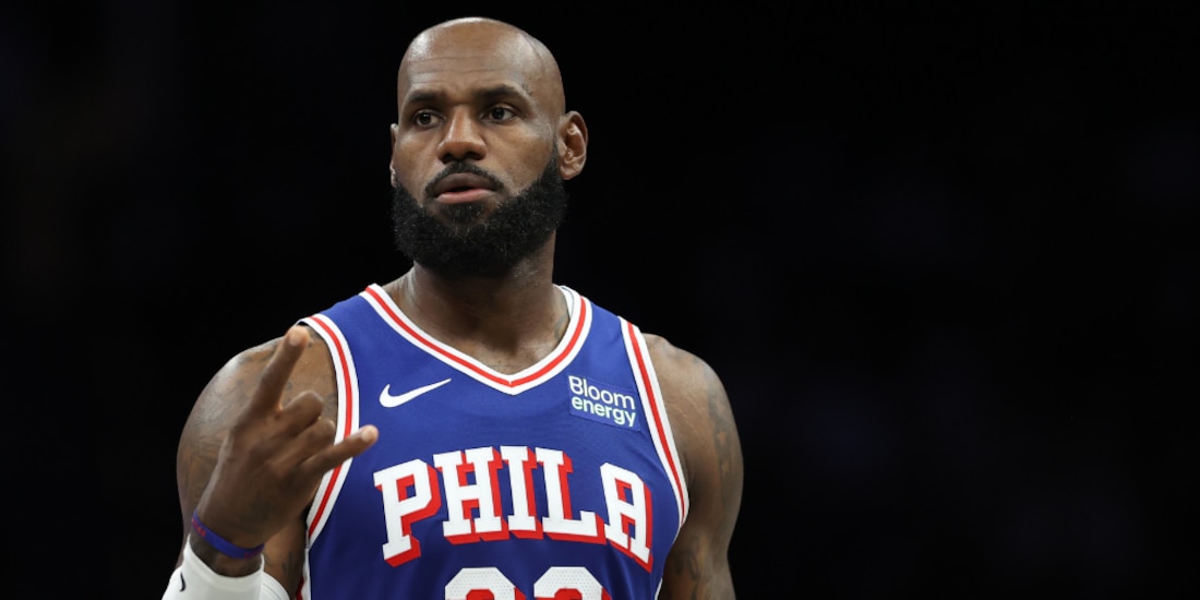 LeBron James debuta con los 76ers.
