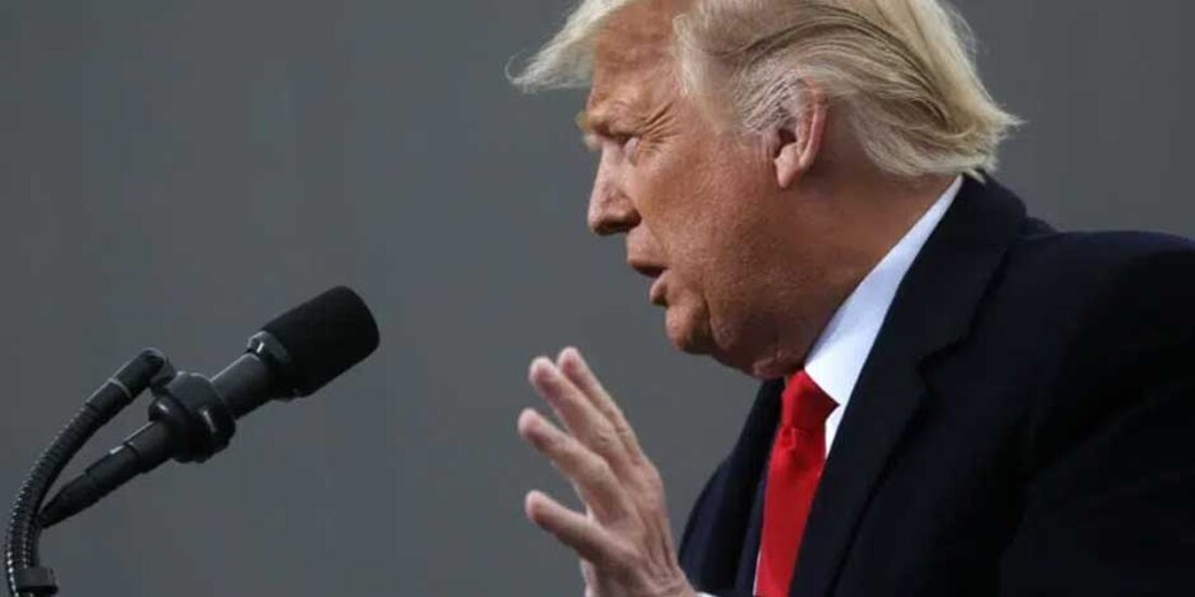 Departamento de Justicia amplía cerco a Trump; cita a declarar a 40 aliados.