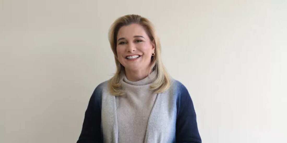 Maru Campos cumple su compromiso con los juarenses al inaugurar el BRT-1 con autobuses Mercedes Benz 2025.