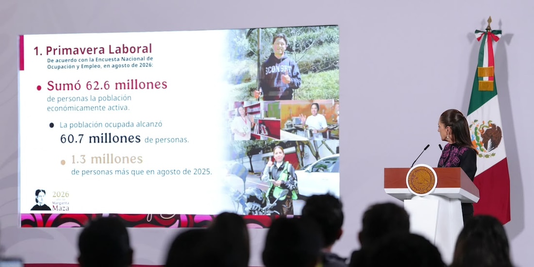 Conferencia en Palacio Nacional.