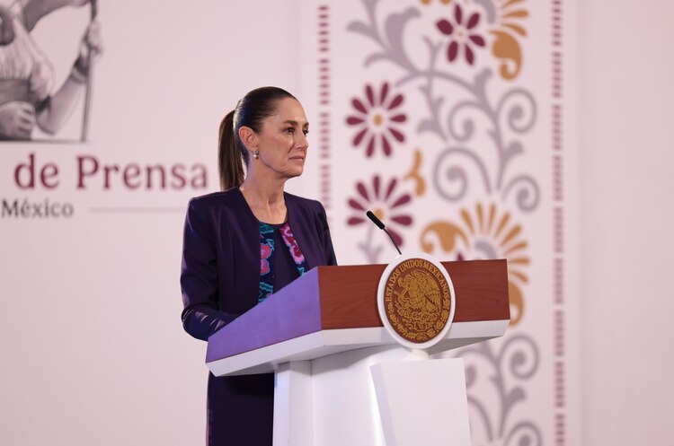 La Presidenta Claudia Sheinbaum, en conferencia.