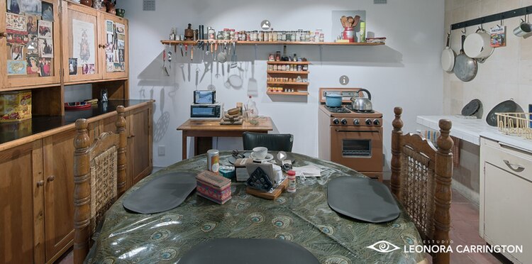 A inicios de abril se inauguró de manera virtual el sitio web del proyecto Casa-Estudio Leonora Carrington; se pueden ver objetos de la artista.