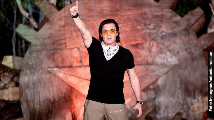 El conductor y comentarista deportivo, en una emisión de Exatlón México.