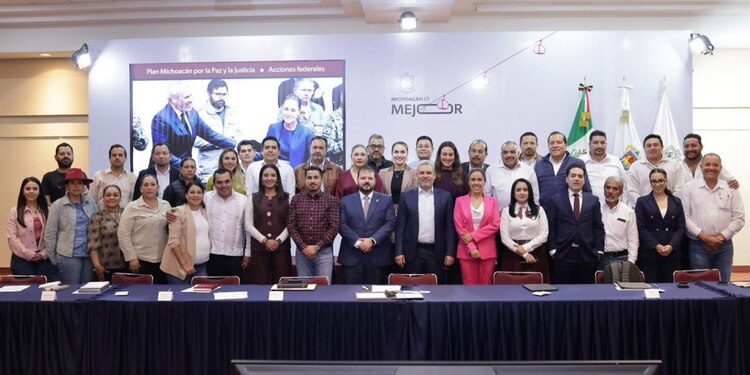 Presidentes municipales respaldan Plan Michoacán.