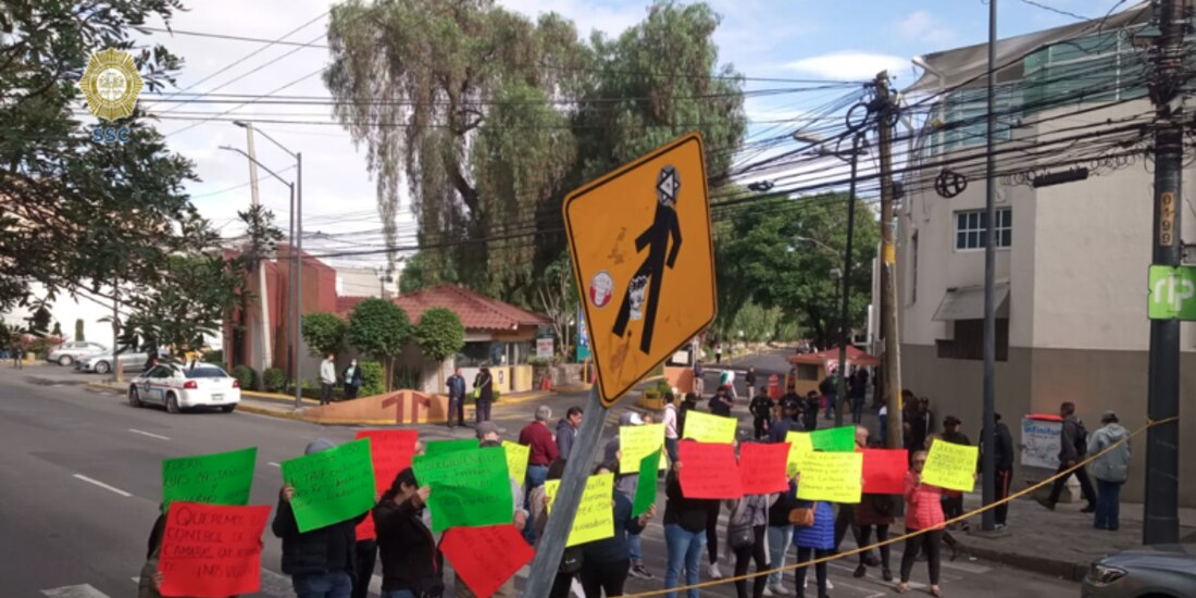 Bloqueo de vecinos en la alcaldía Gustavo A. Madero