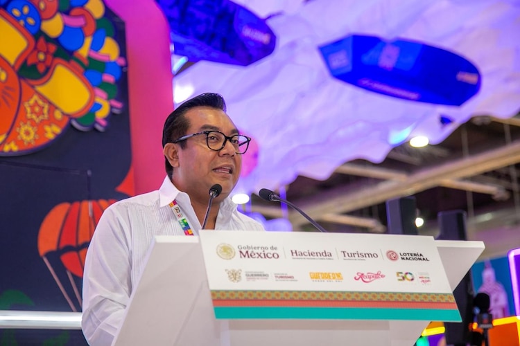 Simón Quiñones Orozco, secretario de Turismo de Guerrero, destaca la implementación de la venta directa de paquetes turísticos al público durante el evento.