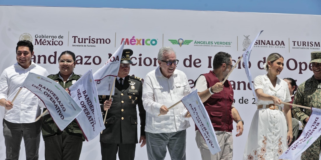 Al centro de la imagen, el Gobernador constitucional de Sinaloa.