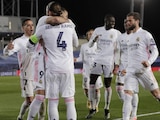 Jugadores del Real Madrid celebran una anotación, esta temporada