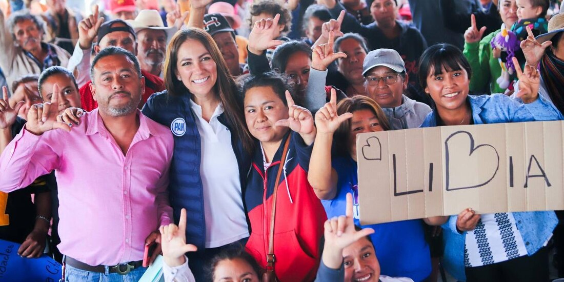 Libia escucha a más de 5 mil panistas en Atarjea y Santa Catarina durante su gira por el Noreste.